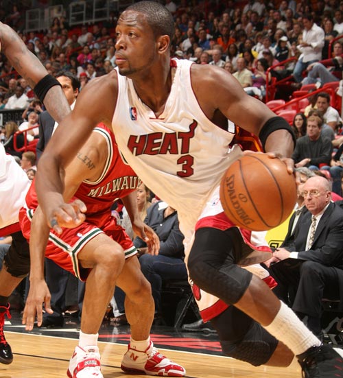 塔利亚菲科：阿根廷卫冕世界杯得一步步来；西法德葡是强队（塔利亚菲科：阿根廷冲击卫冕要一步一步来，西法德葡皆为强敌）