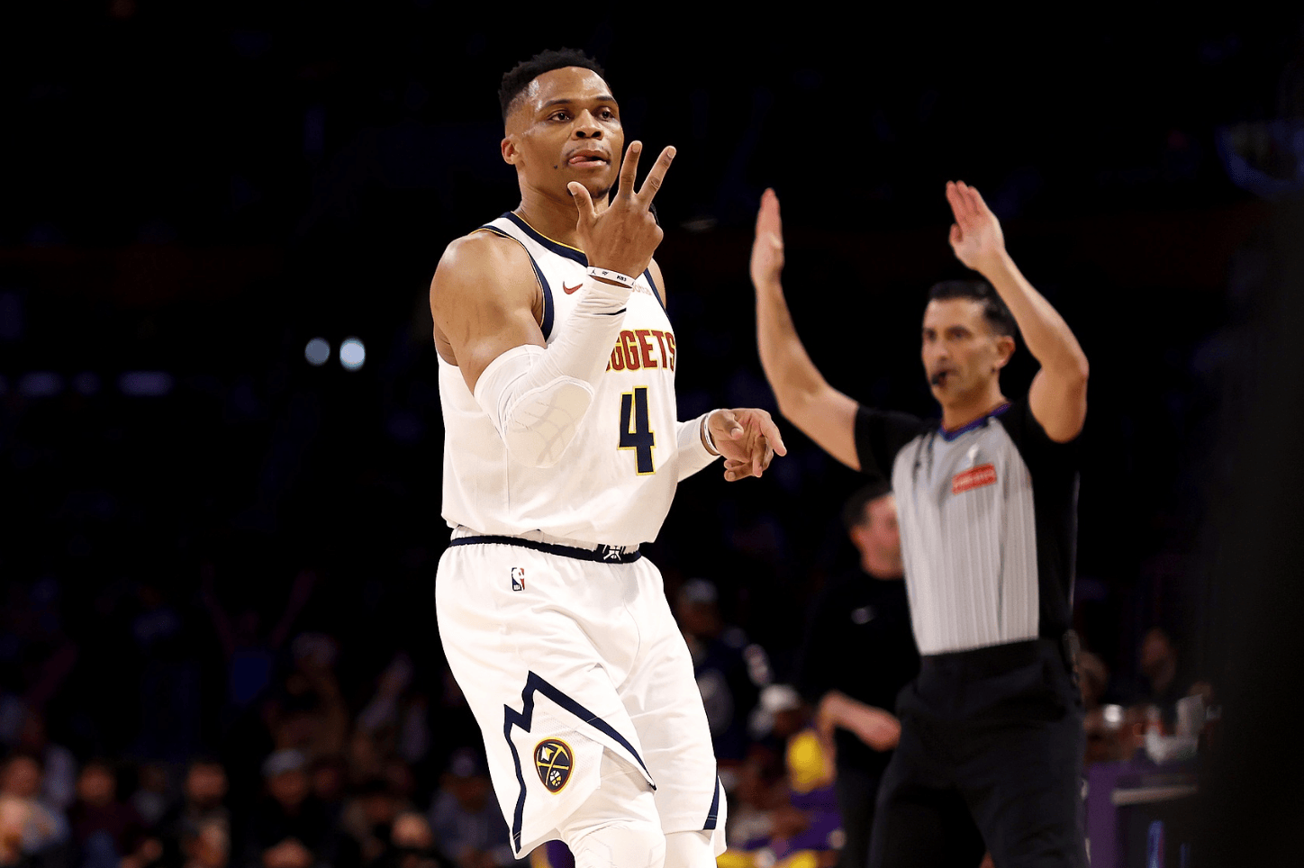 D席：08年欧洲杯没人看好我们，阿拉贡内斯给了每个人信心（D席忆08欧杯：外界不看好，阿拉贡内斯让全队重拾信心）