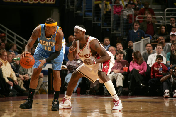 美媒：快船预计将与篮球运营总裁弗兰克团队达成续约（美媒称快船有望与篮球运营总裁弗兰克团队续签合同）