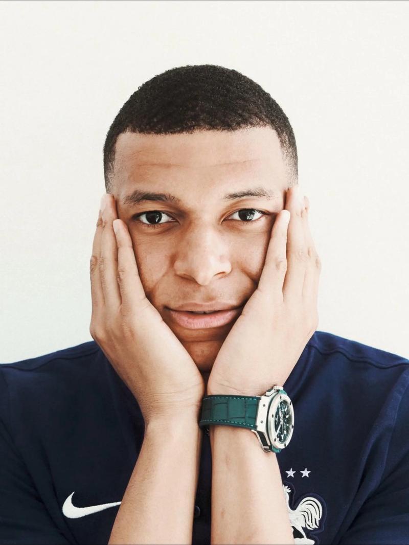 阿斯：安东尼想参加明年世界杯，这是他回到贝蒂斯的原因之一（阿斯：为冲击明年世界杯，安东尼选择回归贝蒂斯）