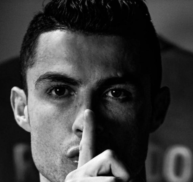 客战塞尔塔戴帽，莱万巴萨生涯第4次上演帽子戏法（莱万客场对塞尔塔上演帽子戏法，巴萨生涯第4次戴帽）