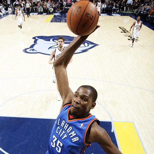 萨拉赫进入转会风口，利雅得新月成为潜在下家（萨拉赫转会热度攀升，利雅得新月成热门下家）