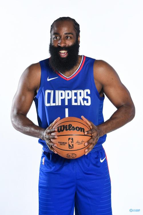 纳什维尔2-1迈阿密国际，梅西世界波，瑟里奇点射，鲍尔破门（纳什维尔2-1力克迈阿密国际：梅西奉献世界波，瑟里奇点射建功，鲍尔破门）