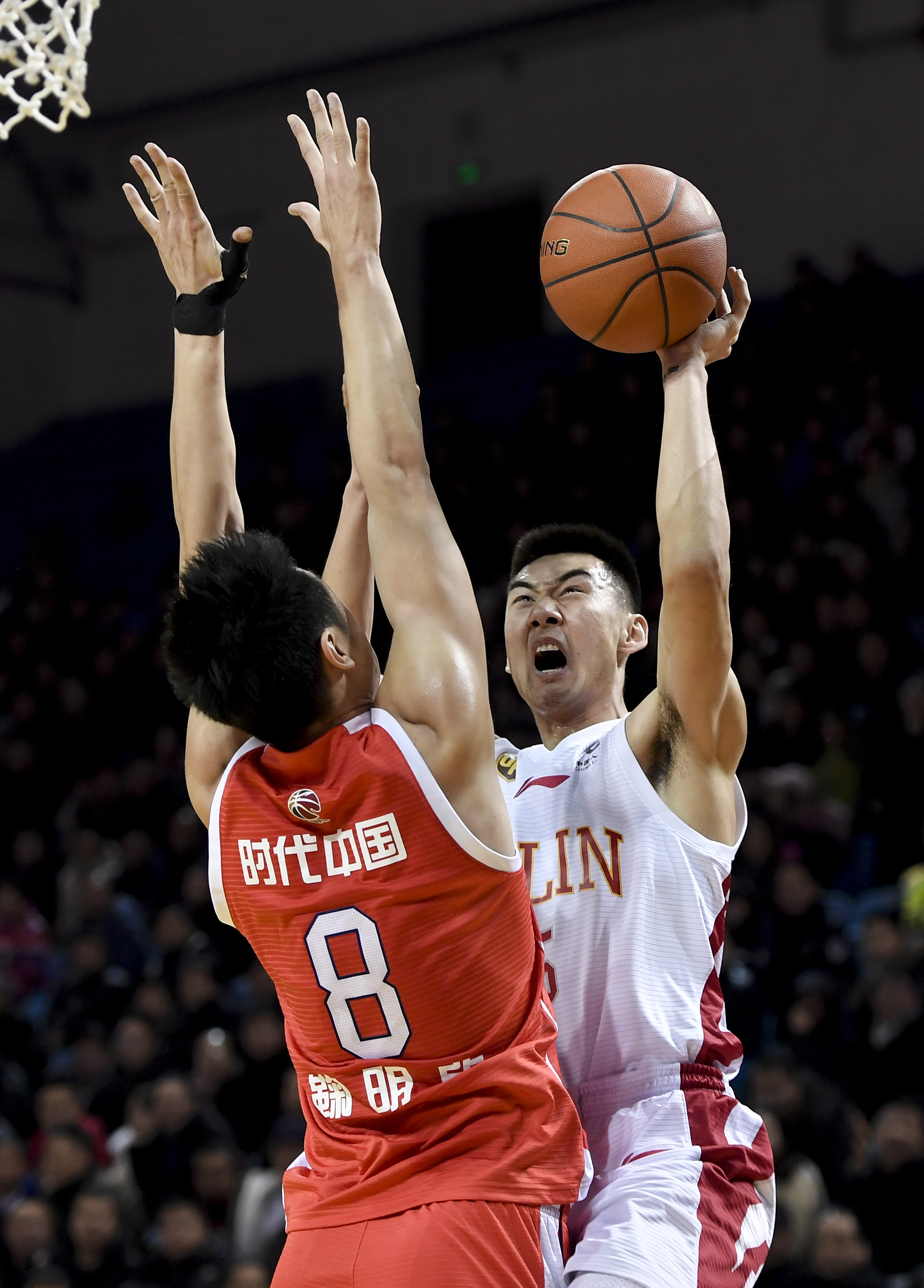 孙兴慜附体！范德文逆天一条龙！预定年度最佳（范德文化身孙兴慜，长途奔袭神迹！年度最佳在望）